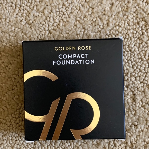 Golden Rose Compact Foundation Matt Finish - Satin Effect with Vitamin E 08 - Picture 3 of 3